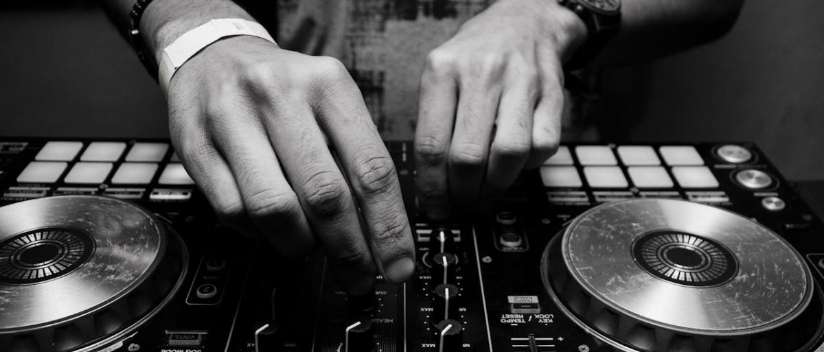 Dj