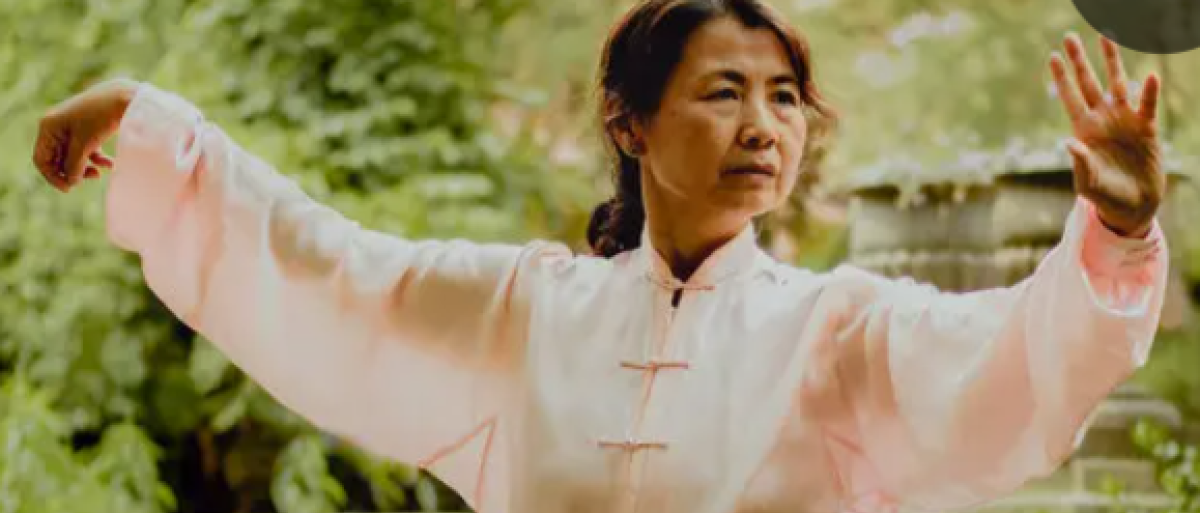 Someone doing Tai Chi