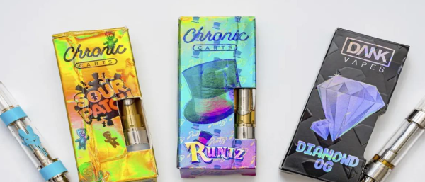 Different packaging for vapes and examples of vapes